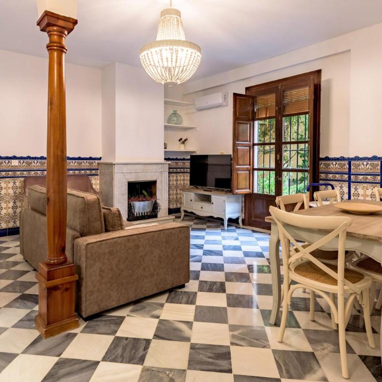 PATIOS DE GARCIA LORCA - Three-Bedroom Apartment - 8