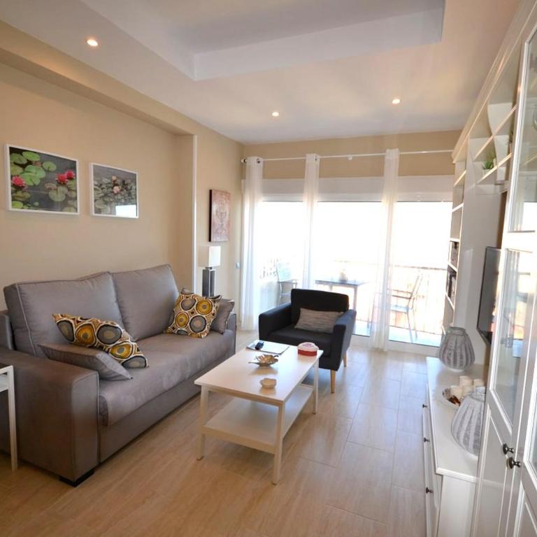 Fuengirola. Bonito apartamento en Paseo Marítimo. Espectaculares vistas al mar. Primera línea - Apartamento con vistas al mar - 9