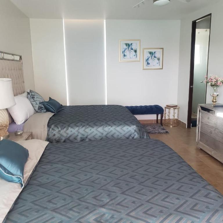 Big Luxury Condo - Zona Dorada - Three-Bedroom Apartment - 6