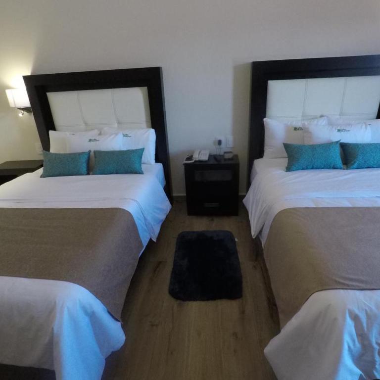 Hotel Villa Murano - Superior Quadruple Room - 9