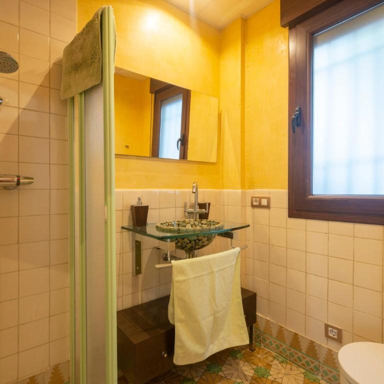 La casa de La Alhambra - Four-Bedroom House - 6