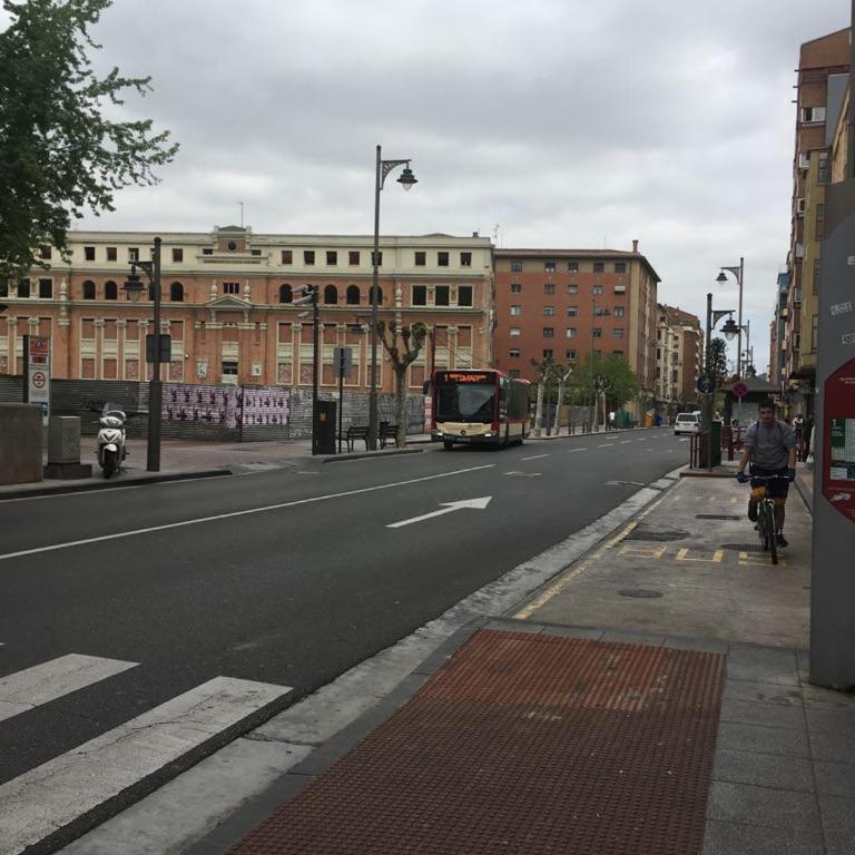 A 5 minutos Estac Tren céntrico y estiloso Vivienda de uso Turistico - Apartamento Estándar - 21