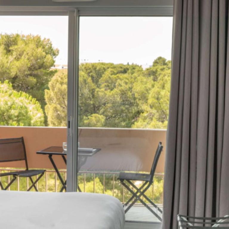 Best Western Hôtel des Thermes - Balaruc les Bains Sète - Chambre Supérieure Lit Queen-Size - 2