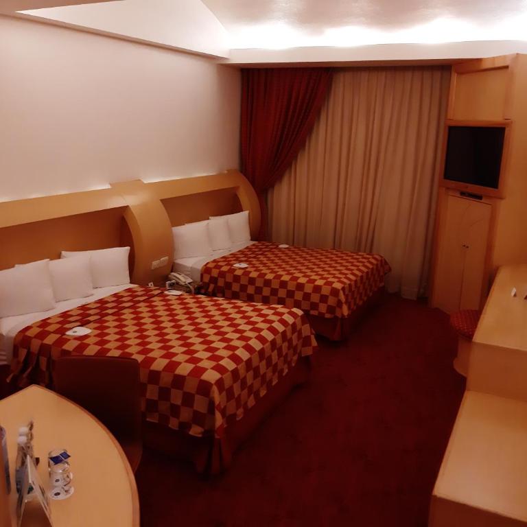 AUTO HOTEL LEGARIA - Habitación Deluxe con cama extragrande - 4