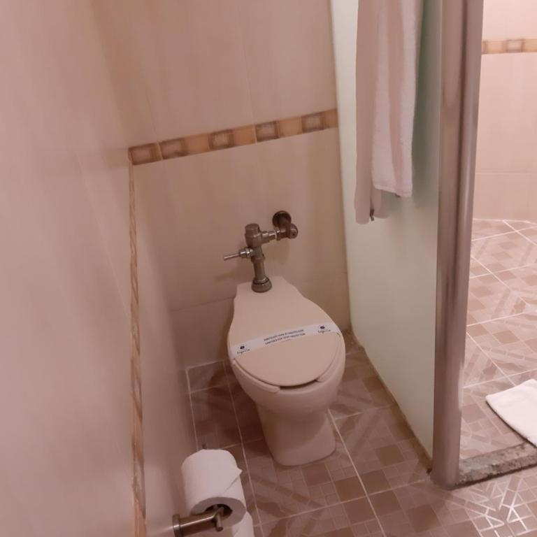 AUTO HOTEL LEGARIA - Suite con bañera de hidromasaje - 8