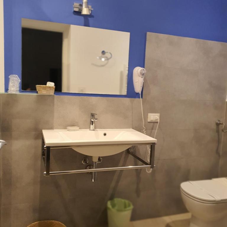 B&B Ponticello - Camera Matrimoniale/Doppia con Letti Singoli con Bagno Privato - 4