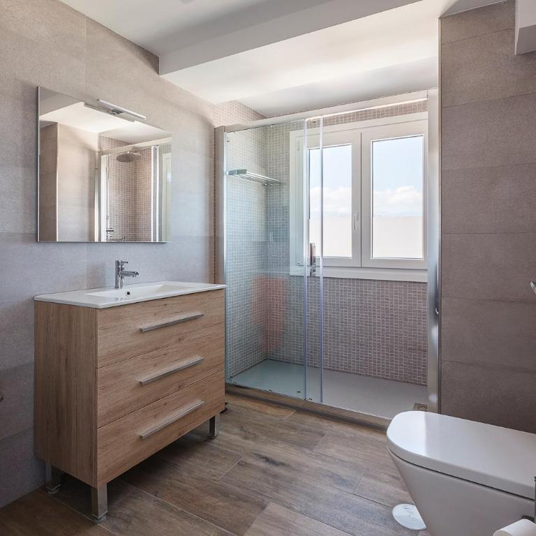 ÁTICO CON VISTAS ESPECTACULARES AL MAR - Apartamento de 2 dormitorios - 20