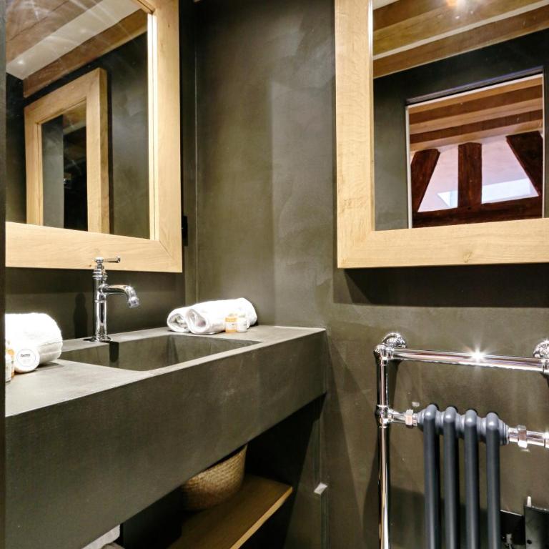 Luxurious & Design Flat 2BR/8P- Boulevard Saint Germain - Appartement 2 Chambres - 32