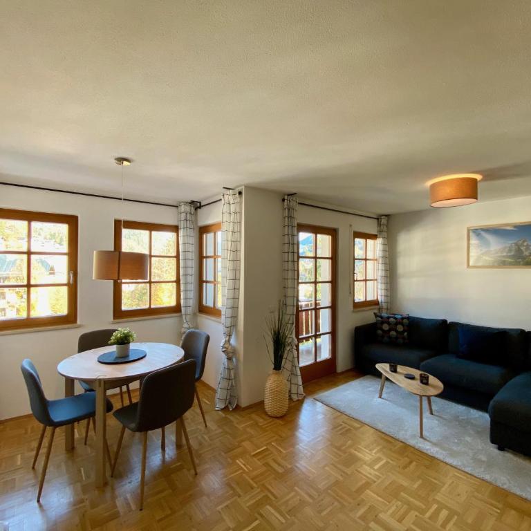 Ferienwohnung Füsin - Apartment mit Balkon - 1