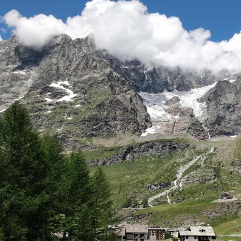 Condominio Alpe Bardonay - Appartamento con 2 Camere da Letto - 1