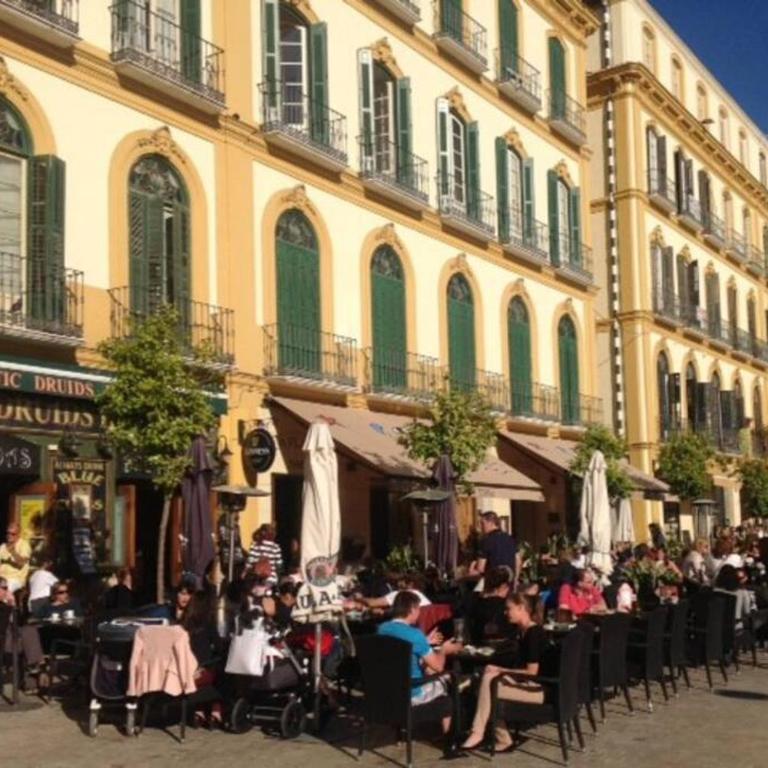 CITY CENTER BIG APARTMENT-FAMILY & FRIENDS-5 Beds - Apartment - 25