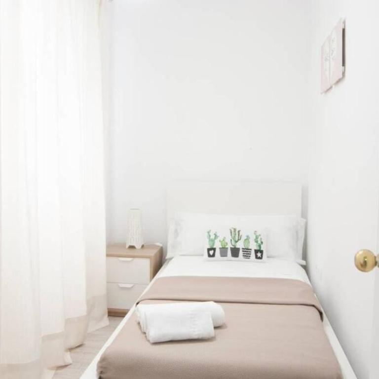 CITY CENTER BIG APARTMENT-FAMILY & FRIENDS-5 Beds - Apartment - 20