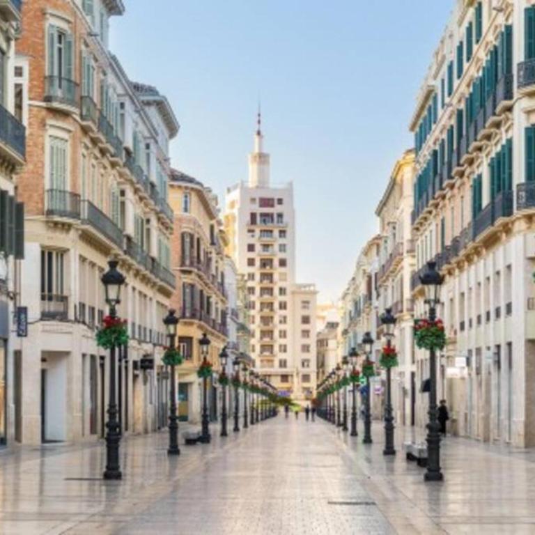 CITY CENTER BIG APARTMENT-FAMILY & FRIENDS-5 Beds - Apartment - 33