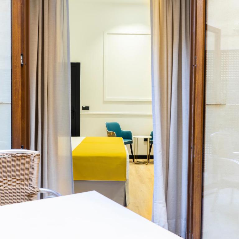 Hotel Boutique Puerta de las Granadas - Chic & Patio Room (Ground Floor) - 2