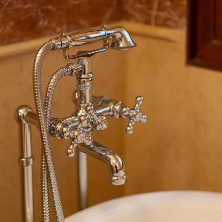 Ca' Bonfadini Historic Experience - Suite Classic - 10