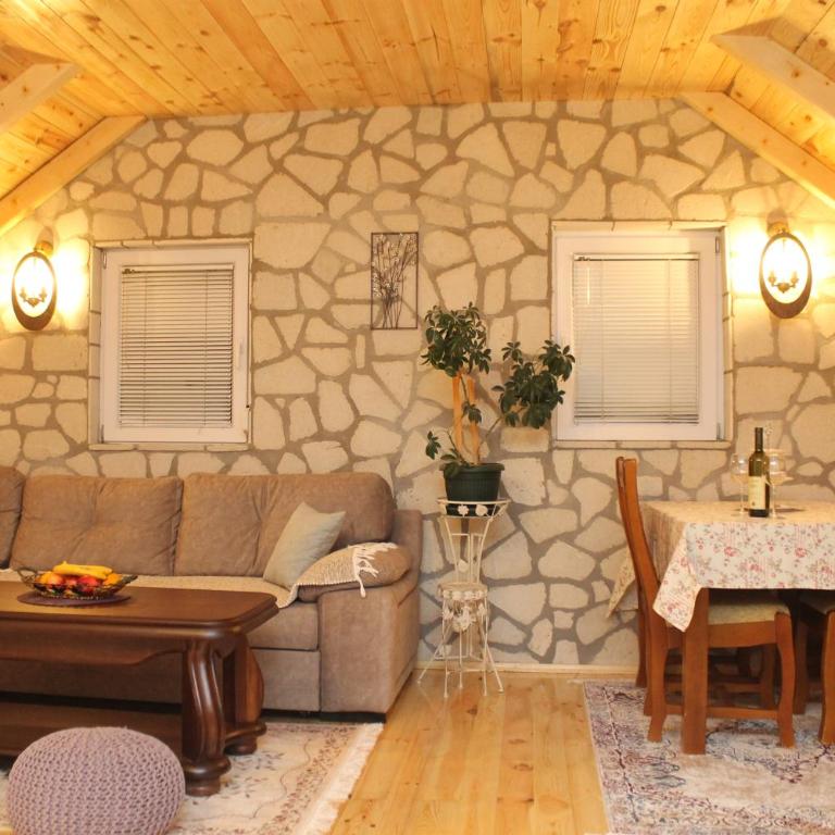 House Sandra - Two-Bedroom House with Mountain View - 6