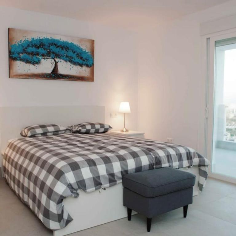 Luxury villa with heated pool for 12 to 14 people - Villa - 16