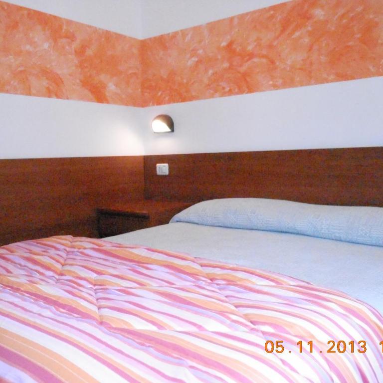 Albergo Villagrande - Camera Matrimoniale/Doppia con Letti Singoli - 3