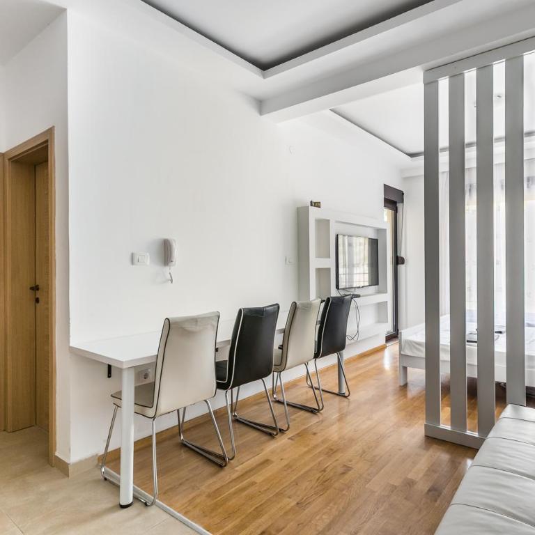 Apartment with bedroom Becici White - One-Bedroom Apartment - 15