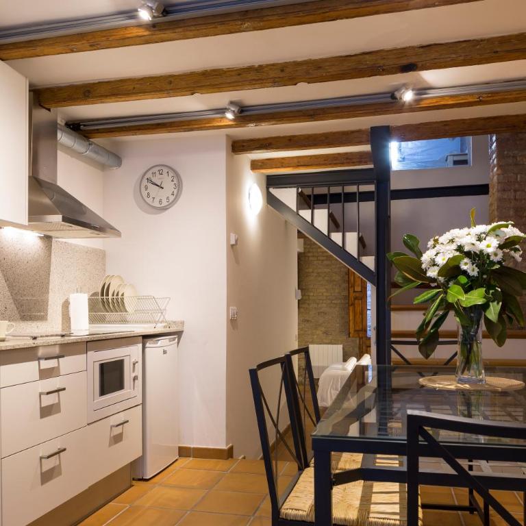 Happy People Ramblas Harbour Apartments - Duplex Apartment - 4