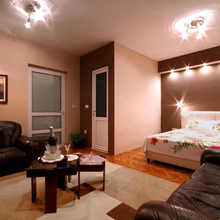 Apartments Vila Galileo - Deluks Dvokrevetna Soba sa Bračnim Krevetom - 2