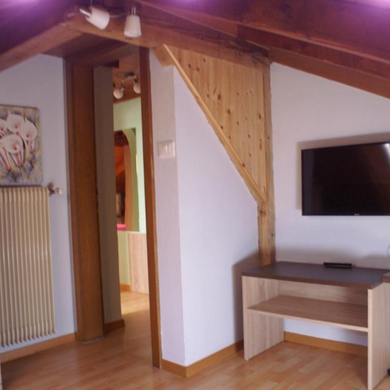 Garni Villa Betty - Camera Familiare con Bagno Privato - 2