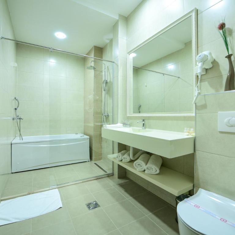 Hotel Lazaro - Apartment - 7