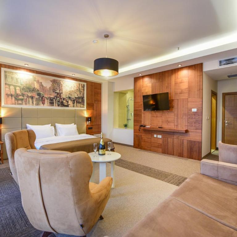 Hotel Lazaro - Apartment - 4