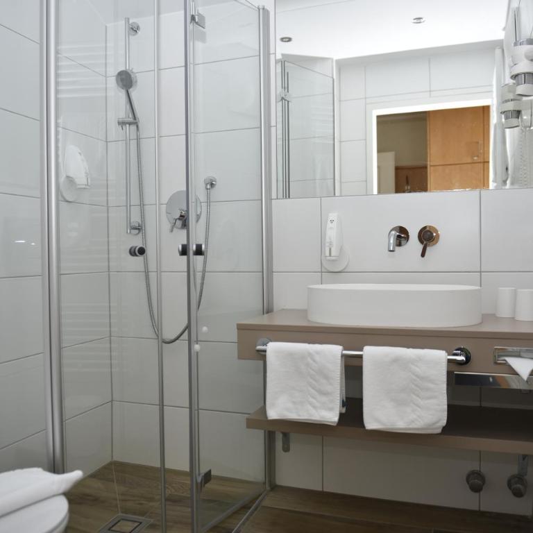Hotel-Skischule Krallinger - Deluxe Doppelzimmer mit Balkon - 4