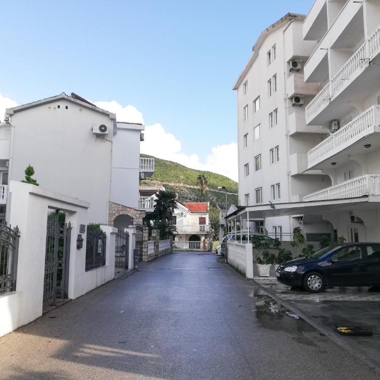 Apartment Azalea of Budva - Apartman sa 1 Spavaćom Sobom - 17