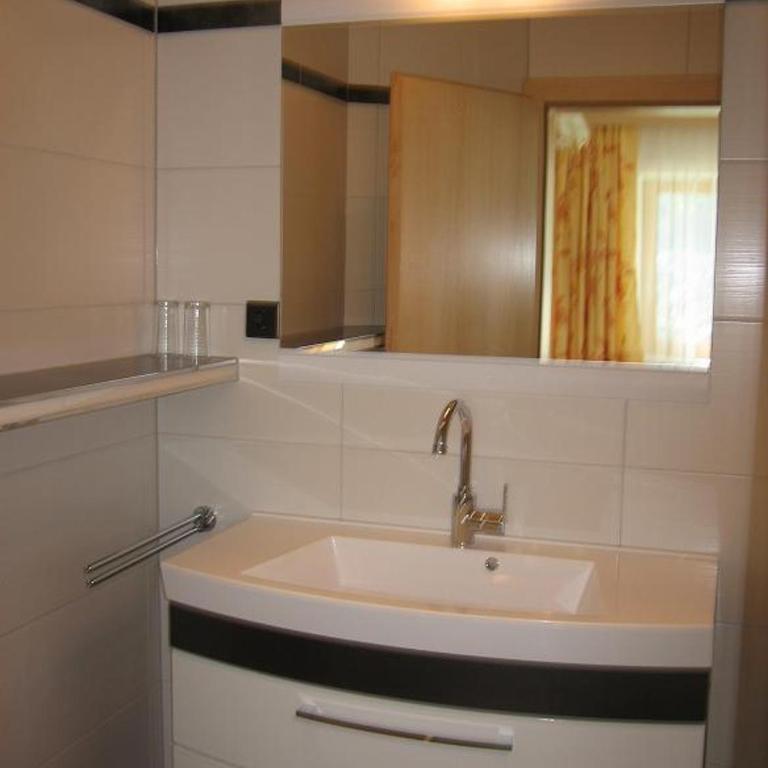 Ferienwohnungen Pötscher Maria - Deluxe Apartment mit 2 Schlafzimmern und Terrasse - 8
