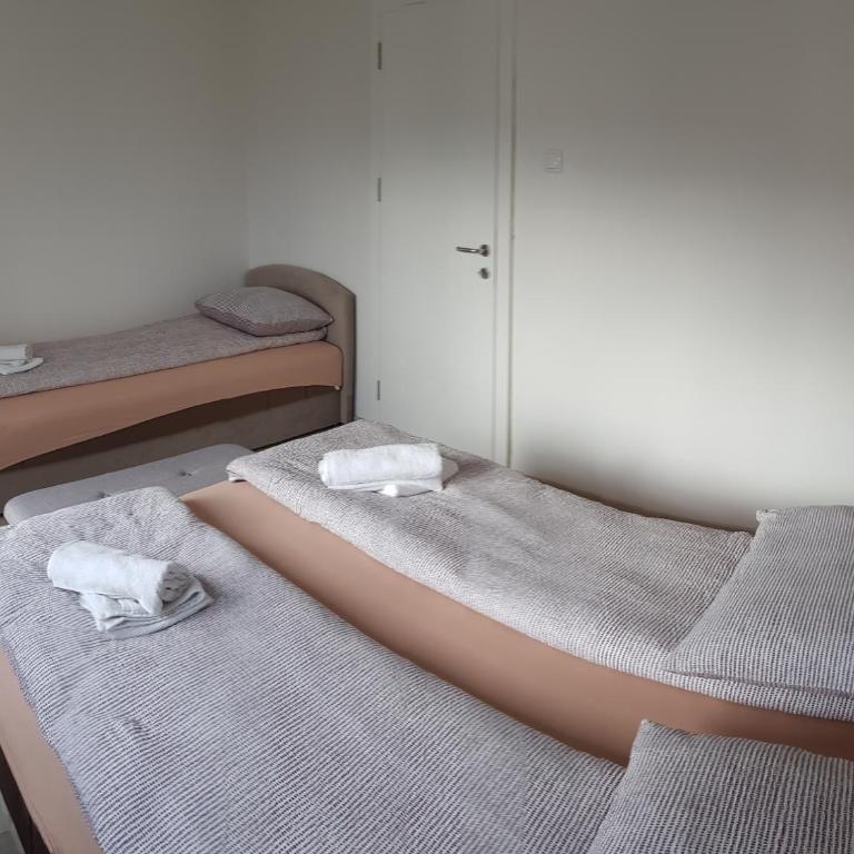 Apartman KIWI in a quite central area - One-Bedroom Apartment - 14