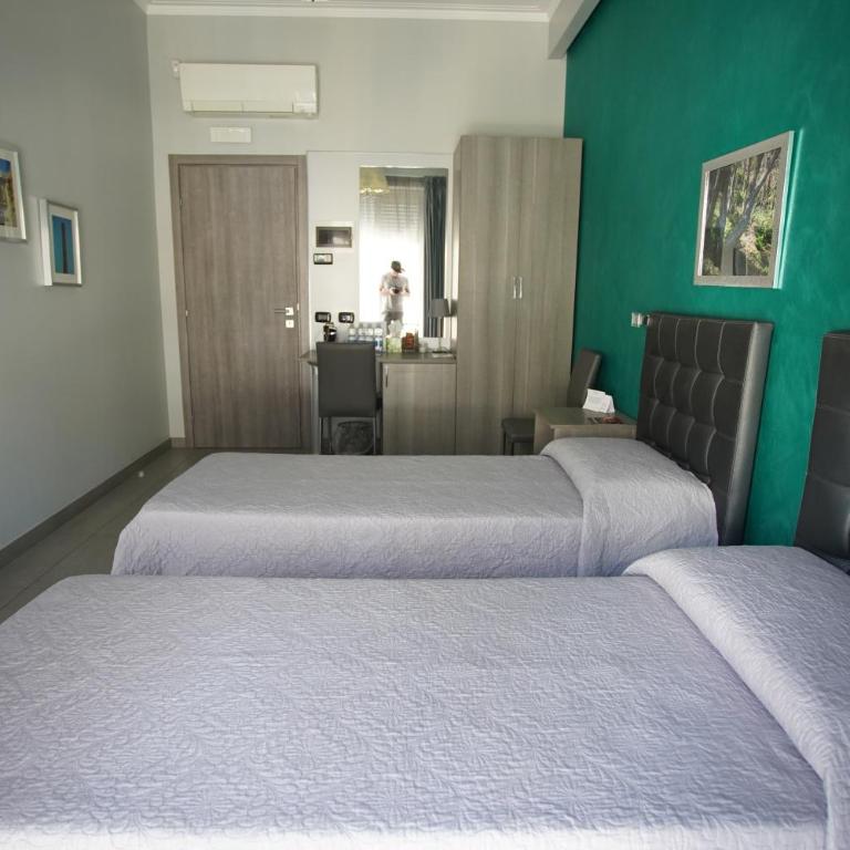 La Dimora - Triple Room with Balcony - 17