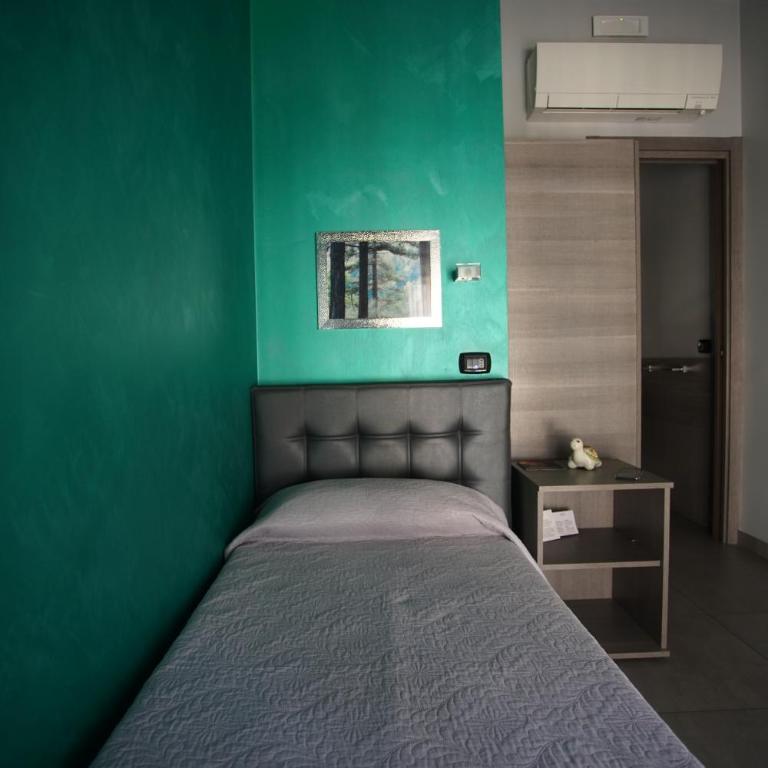 La Dimora - Triple Room with Balcony - 10