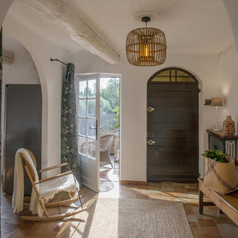 Mas Roseland - Two-Bedroom Apartment - 6