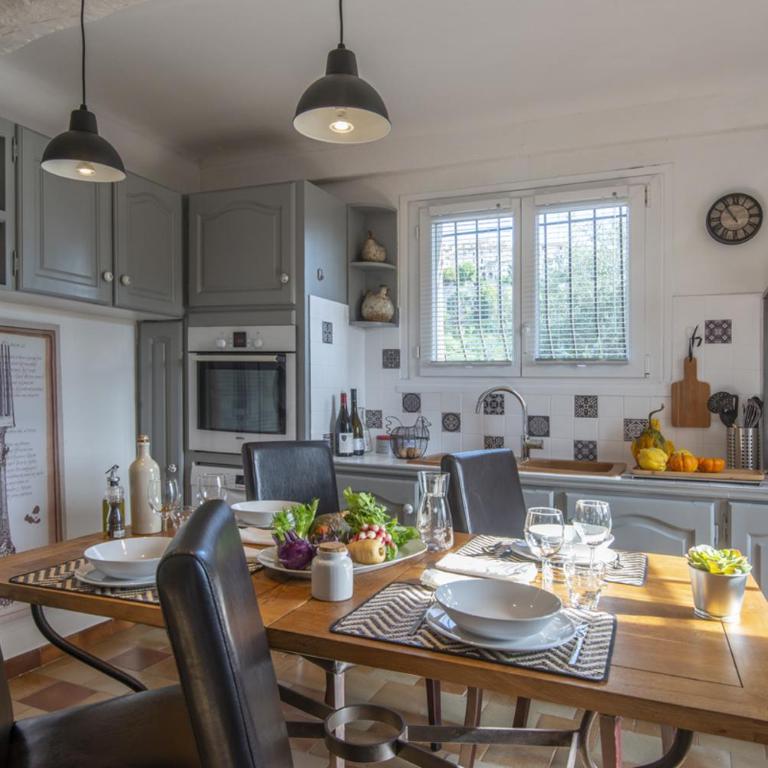 Mas Roseland - Two-Bedroom Apartment - 9