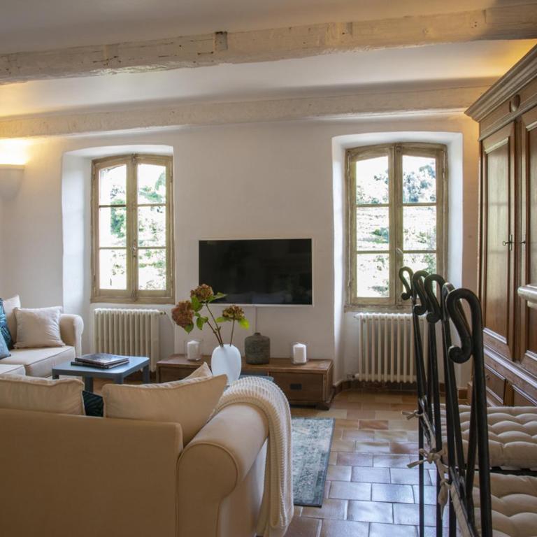 Mas Roseland - Two-Bedroom Apartment - 14