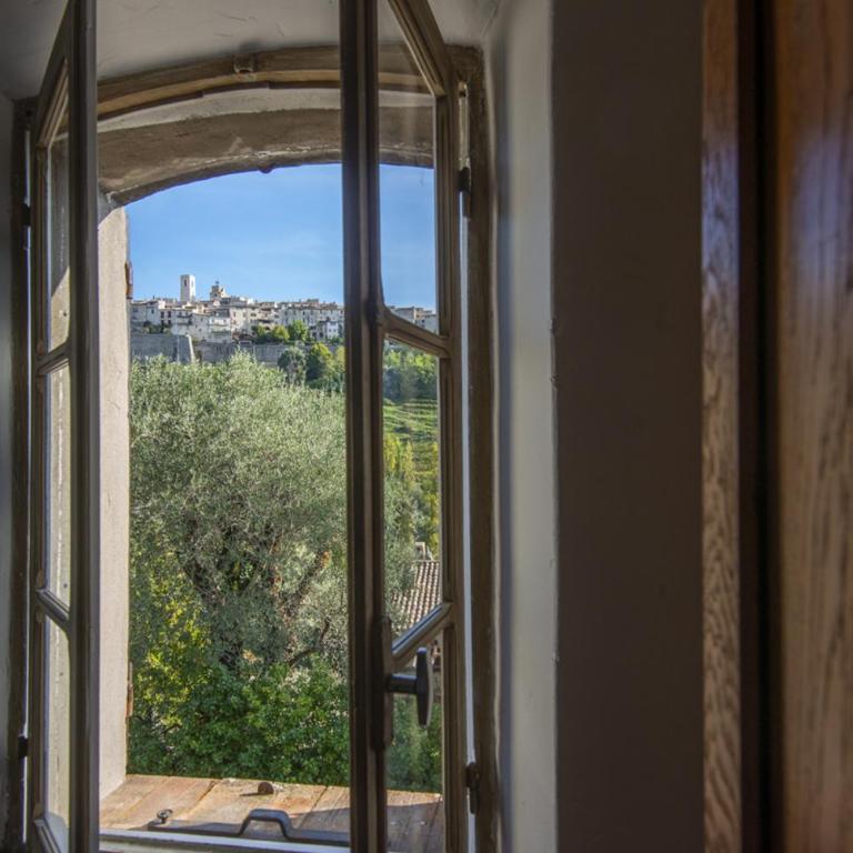 Mas Roseland - Two-Bedroom Apartment - 13