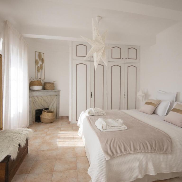 Mas Roseland - Two-Bedroom Apartment - 18