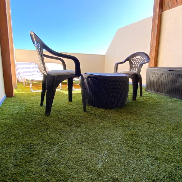 Red Surf Home - Apartment with Terrace - 26