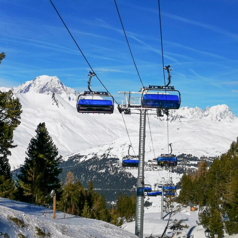 Huge Superior 4 Bedroom Apartment, Arc 1950, Les Arc, Spaciously Sleeps 8 to 10 over two floors, Ski In Ski Out - Apartment - 49
