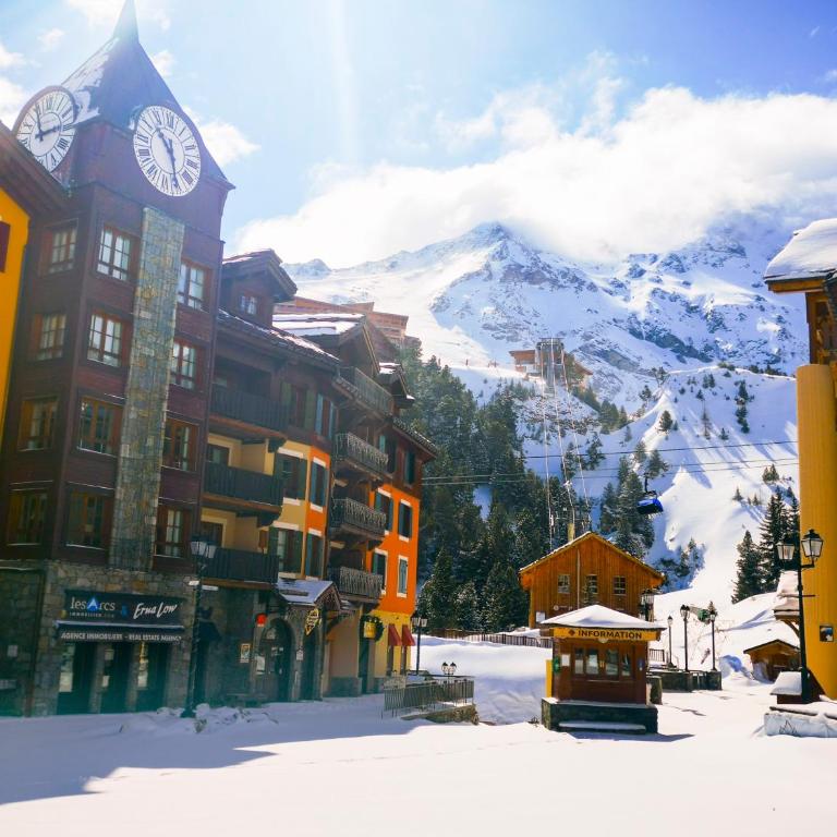 Huge Superior 4 Bedroom Apartment, Arc 1950, Les Arc, Spaciously Sleeps 8 to 10 over two floors, Ski In Ski Out - Apartment - 37