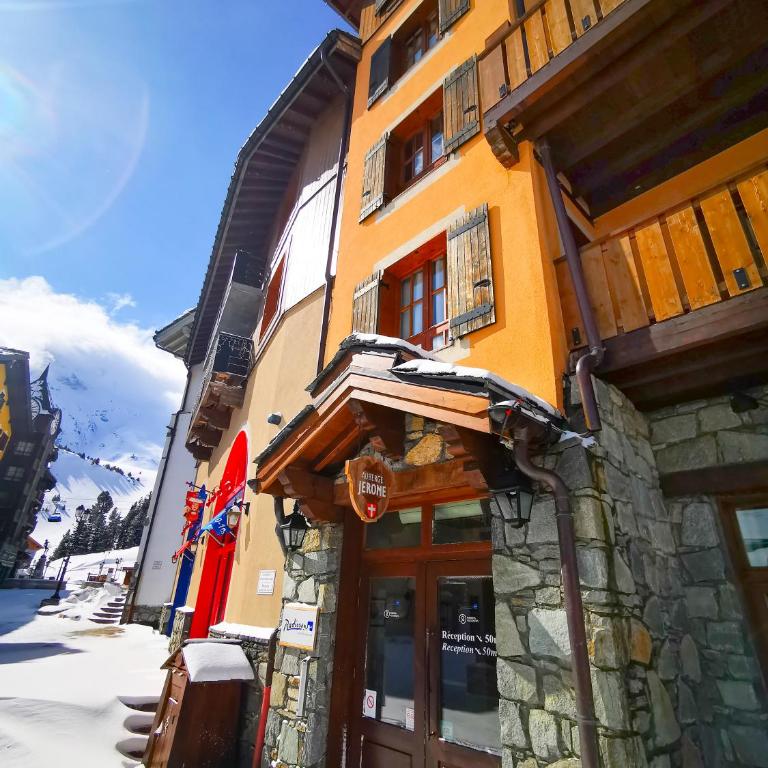 Huge Superior 4 Bedroom Apartment, Arc 1950, Les Arc, Spaciously Sleeps 8 to 10 over two floors, Ski In Ski Out - Apartment - 39