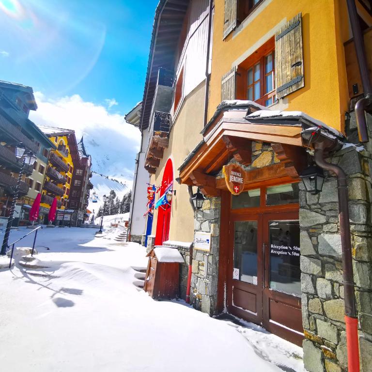 Huge Superior 4 Bedroom Apartment, Arc 1950, Les Arc, Spaciously Sleeps 8 to 10 over two floors, Ski In Ski Out - Apartment - 41