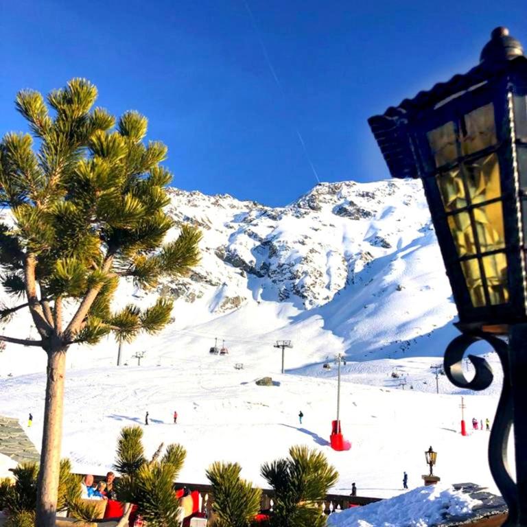 Huge Superior 4 Bedroom Apartment, Arc 1950, Les Arc, Spaciously Sleeps 8 to 10 over two floors, Ski In Ski Out - Apartment - 54