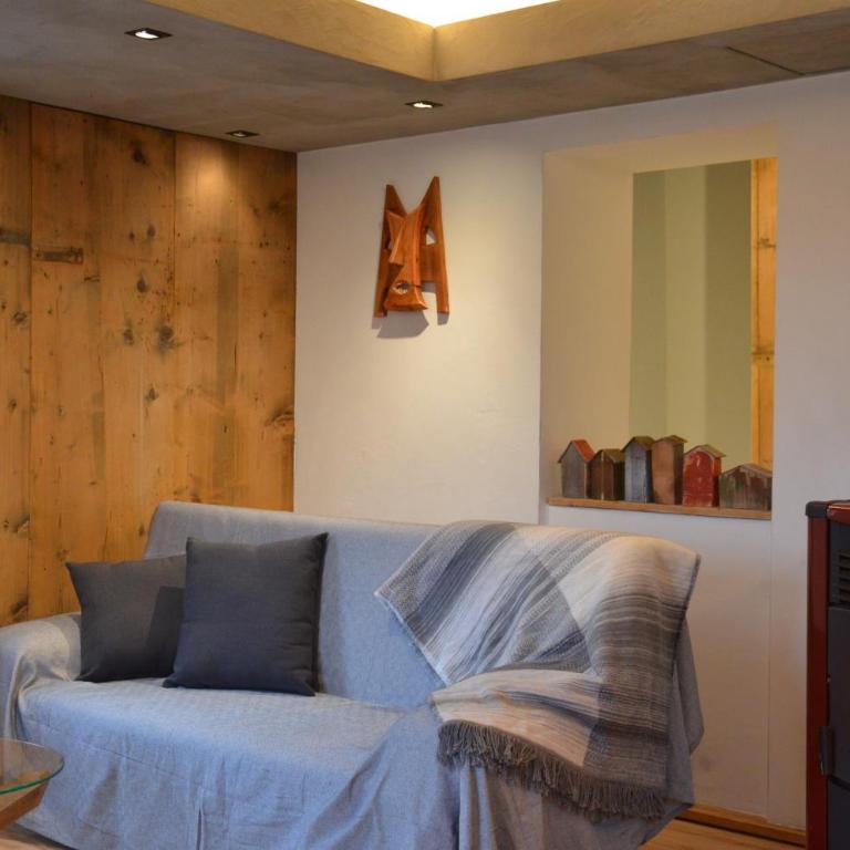 STILFSER HÜTTL Ein ganzes Ferienhaus für euch in SÜDTIROL in Alleinlage mit Ortlerblick euer Refugium mit privatem Gartenbereich für gemeinsame Zeit auch gern mit Hund im Nationalpark Stilfserjoch Ski-und Wandergebiet SULDEN in der Nähe - Casa con 2 Camere da Letto - 5