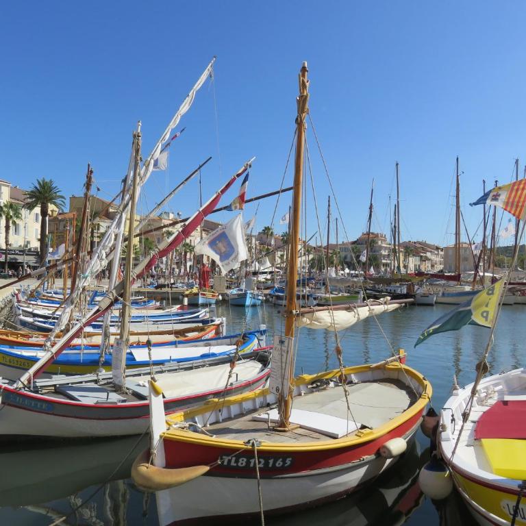 Grand T2 vue mer calme climatisé 500 m village et plage parking gratuit - Apartment mit 2 Schlafzimmern - 31