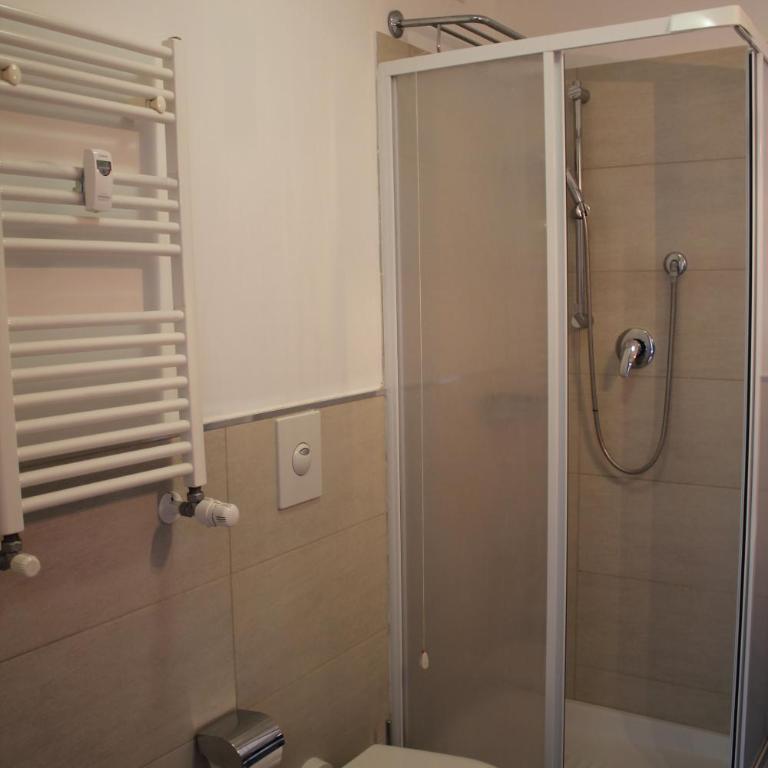 St. Anthony Guest House - Camera Matrimoniale con Bagno Privato - 12