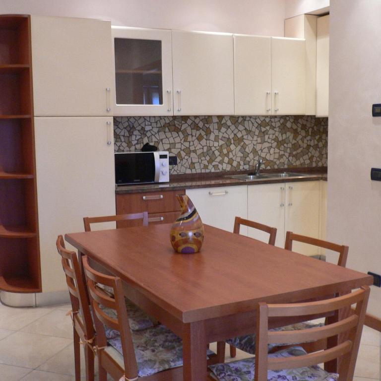 Milan Residence - Appartamento con 2 Camere da Letto (5 Adulti) - 5