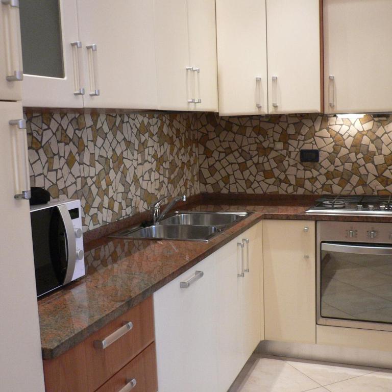 Milan Residence - Appartamento con 2 Camere da Letto (5 Adulti) - 1